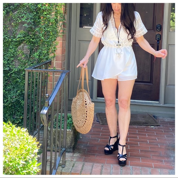 STEP INTO SPRING WHITE CHIC ROMPER - Picture 4 of 8